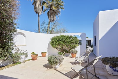 Luxury Villa Photo #9