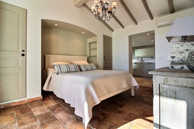 Luxury Villa Photo #16