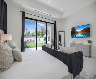 Luxury Villa Photo #40