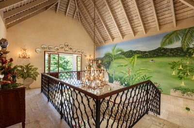 Luxury Villa Photo #9