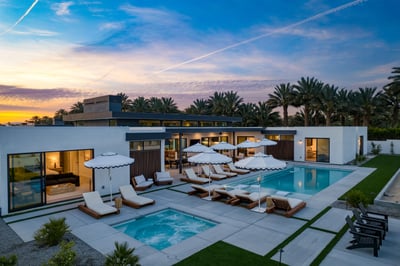 Luxury Villa Photo #6
