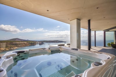 Luxury Villa Photo #7