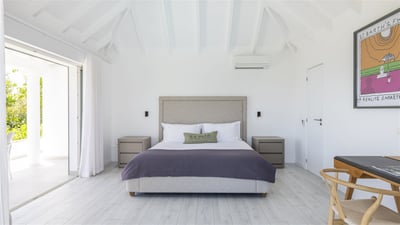Luxury Villa Photo #30