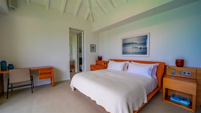 Luxury Villa Photo #41