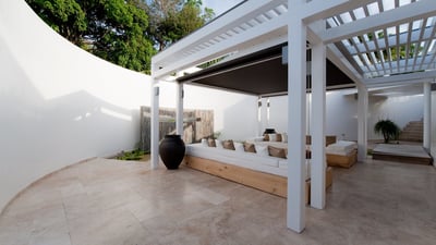Outdoor Lounge