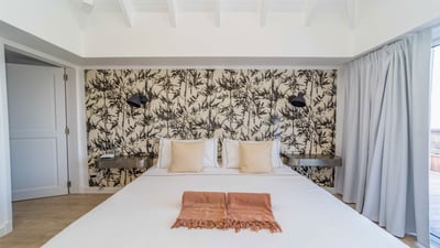 Luxury Villa Photo #23