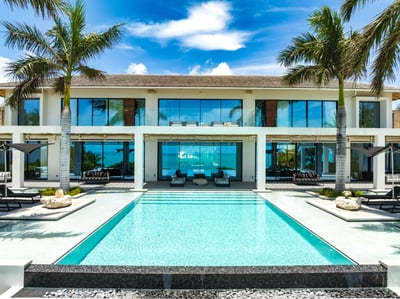 Luxury Villa Photo #6