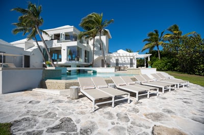 Luxury Villa Photo #10