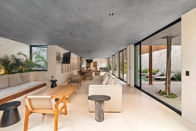 Luxury Villa Photo #57