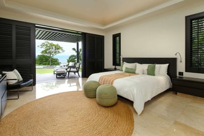 Luxury Villa Photo #34