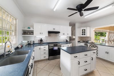 Luxury Villa Photo #17