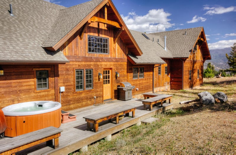 Antler Ridge Lodge