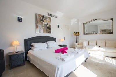 Luxury Villa Photo #31