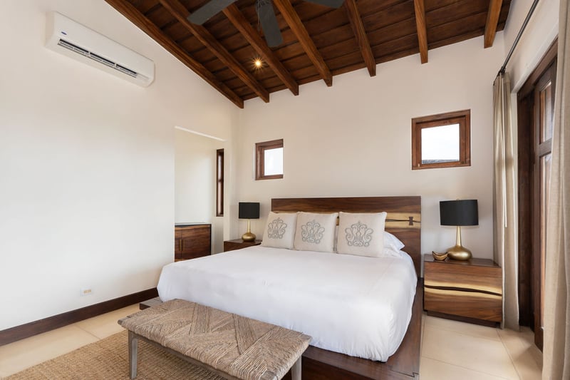 Casa Caura | 5 Calle La Ronda