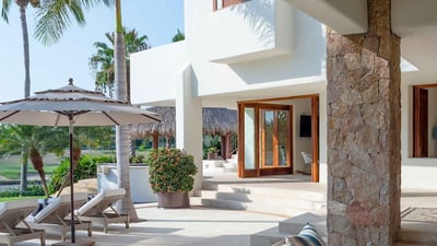 Luxury Villa Photo #10