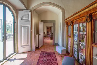 Luxury Villa Photo #10