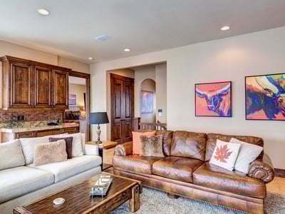 Luxury Villa Photo #4