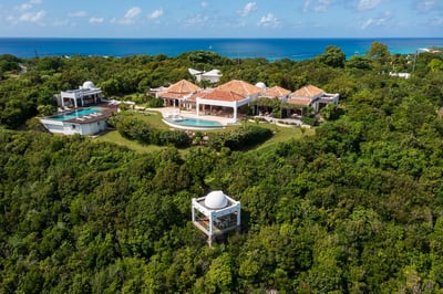Luxury Villa Photo #3
