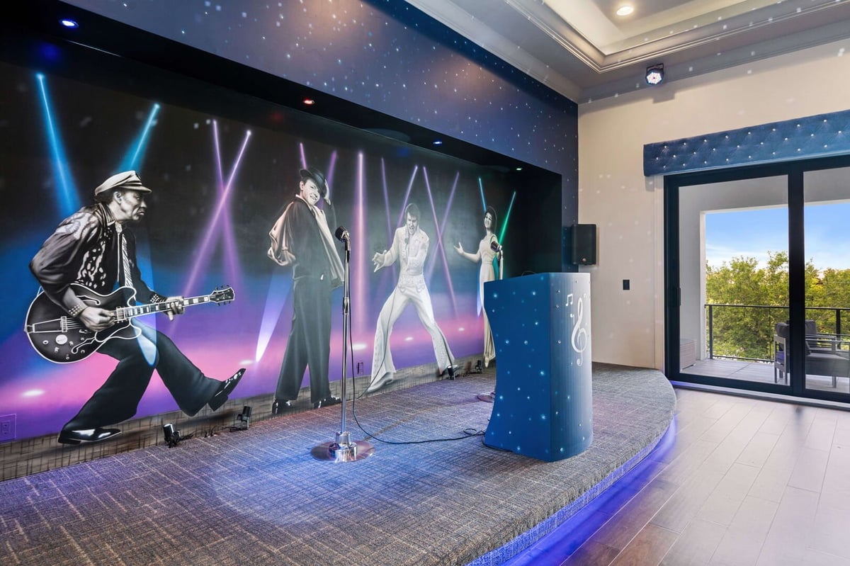 Hero's Hideout Mansion