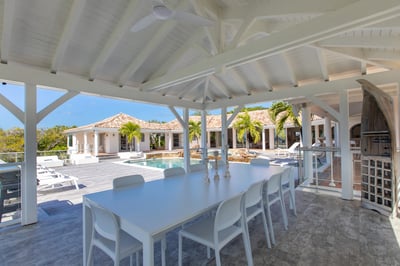 Luxury Villa Photo #12