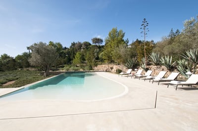 Luxury Villa Photo #6