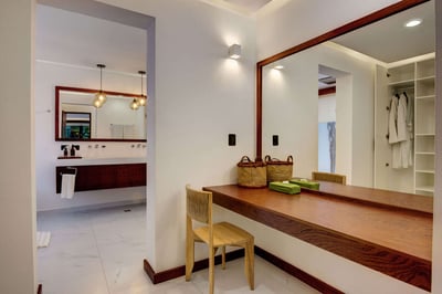 Luxury Villa Photo #35