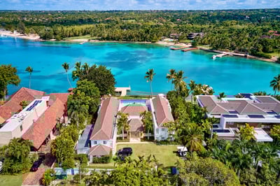 Luxury Villa Photo #3