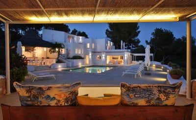 Luxury Villa Photo #11