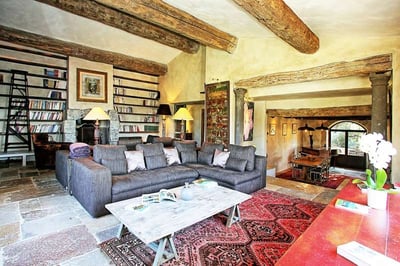 Luxury Villa Photo #9