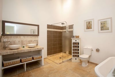 Luxury Villa Photo #22