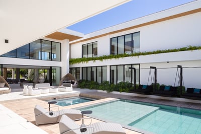 Luxury Villa Photo #11
