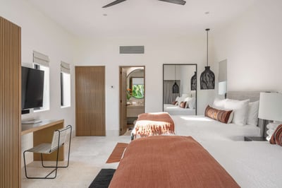 Luxury Villa Photo #21