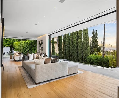 Luxury Villa Photo #29
