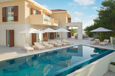 Luxury Villa Photo #13