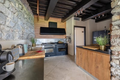 Luxury Villa Photo #24