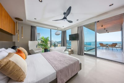 Luxury Villa Photo #33