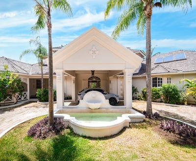 Luxury Villa Photo #37