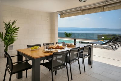 Luxury Villa Photo #13