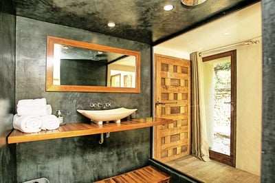Luxury Villa Photo #25