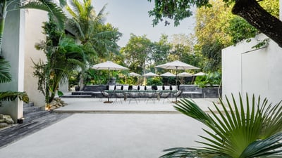 Luxury Villa Photo #17
