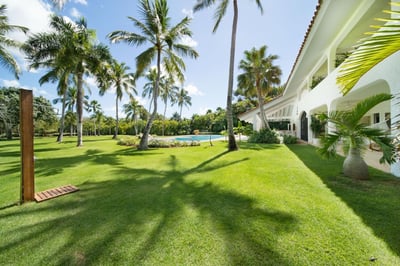 Luxury Villa Photo #4