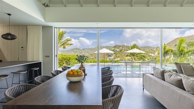 Luxury Villa Photo #18