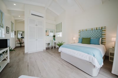 Luxury Villa Photo #38