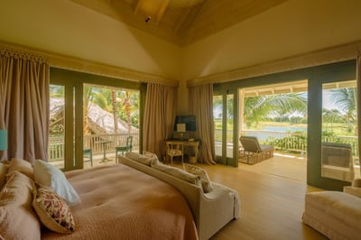 Luxury Villa Photo #50