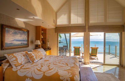 Luxury Villa Photo #17