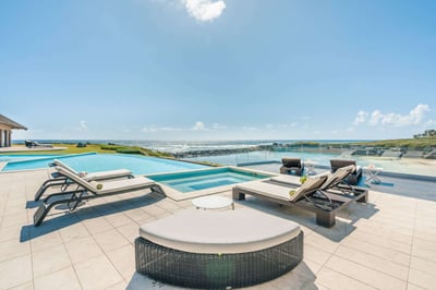 Luxury Villa Photo #7