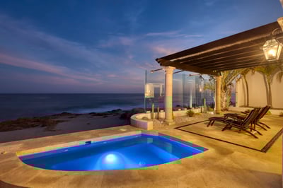 Luxury Villa Photo #6