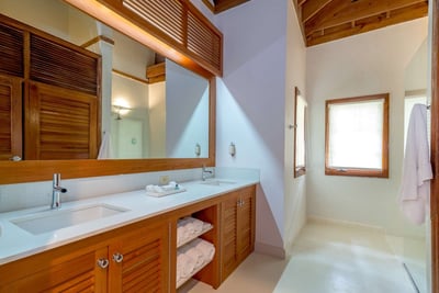 Luxury Villa Photo #13