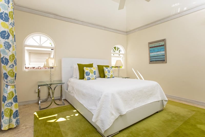 Royal Villa 1 | Swansway