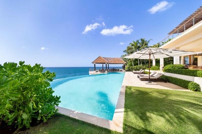 Luxury Villa Photo #6